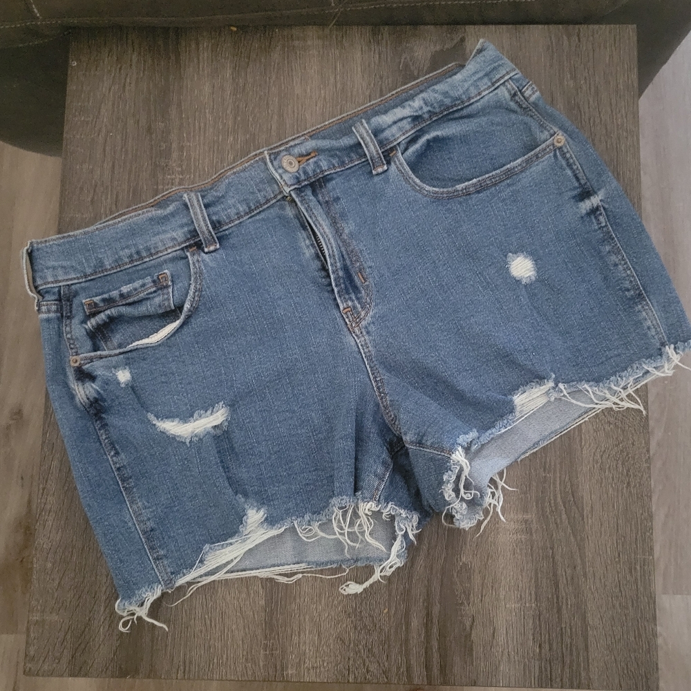 Old Navy Boyfriend Jean Shorts Nwt Old Navy Mid-Rise Boyfriend